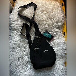 Baggallini Black Crossbody Bag BNNU